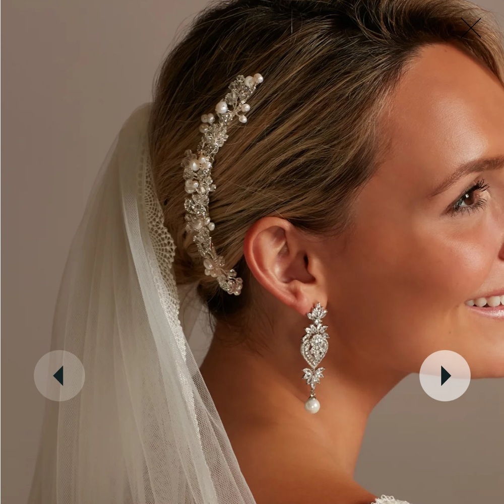 Pearl and crystal half hair comb
